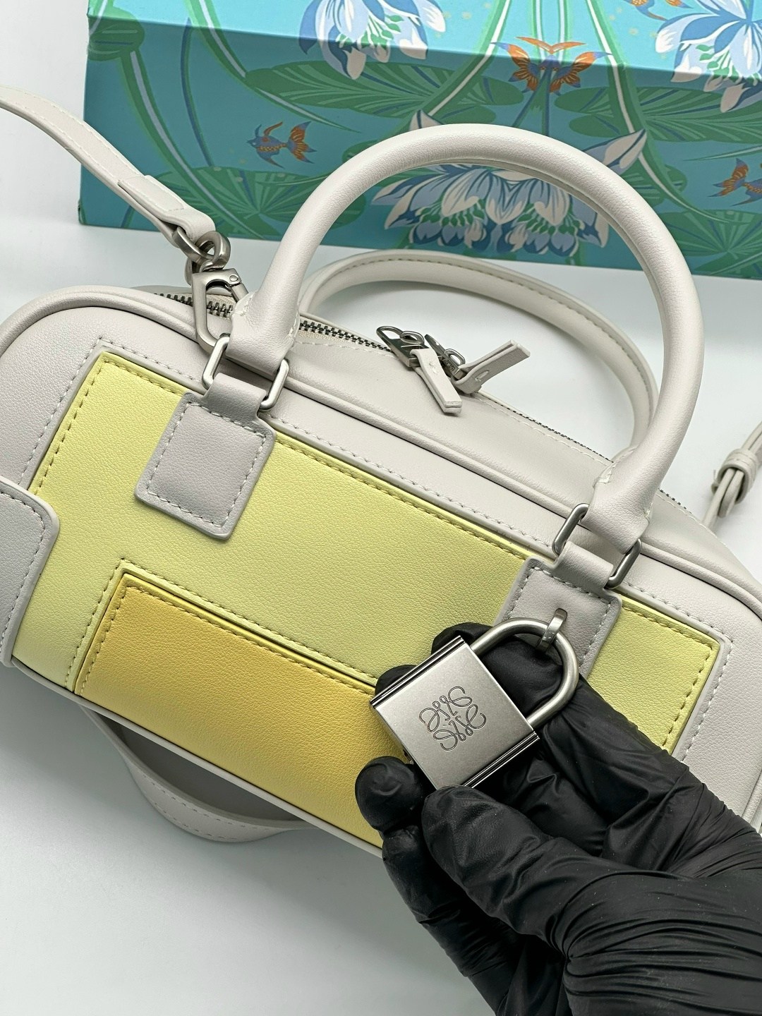 loewe сумка,сумка,сумки женская,сумка женская брендовая,брендовые сумочки