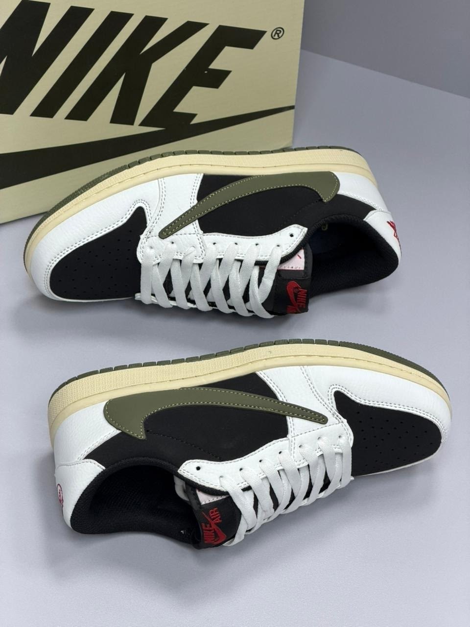 кроссовки nike air jordan 1 low travis scott,кроссовки air jordan 1 low og из коллаборации с travis scott,кроссовки nike travis scott x air jordan 1,кроссовки nike travis scott air jordan 1,кроссовки