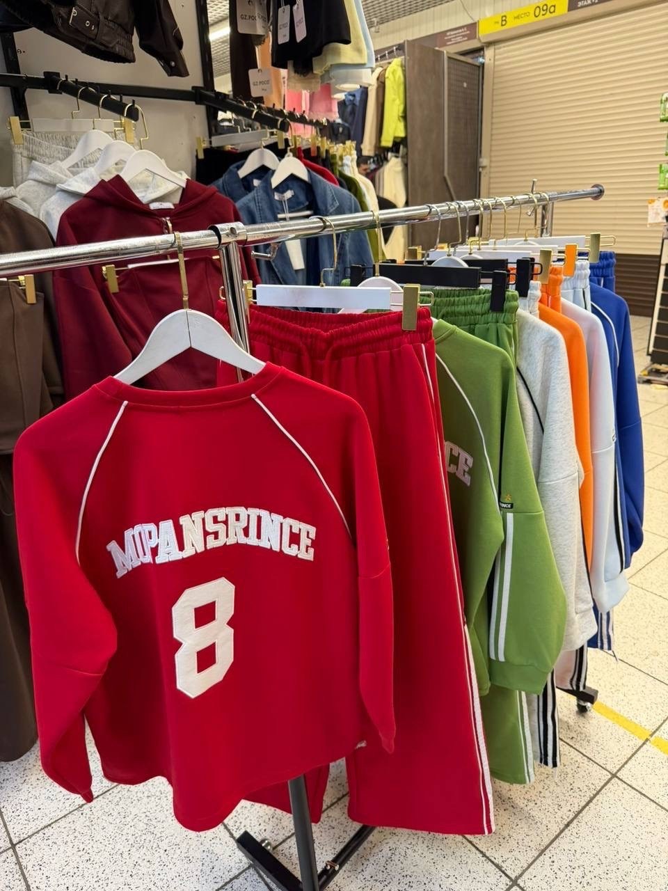 костюм спортивный,стильные костюмы,трикотажные костюмы,костюм женский,спортивные костюмы на флисе