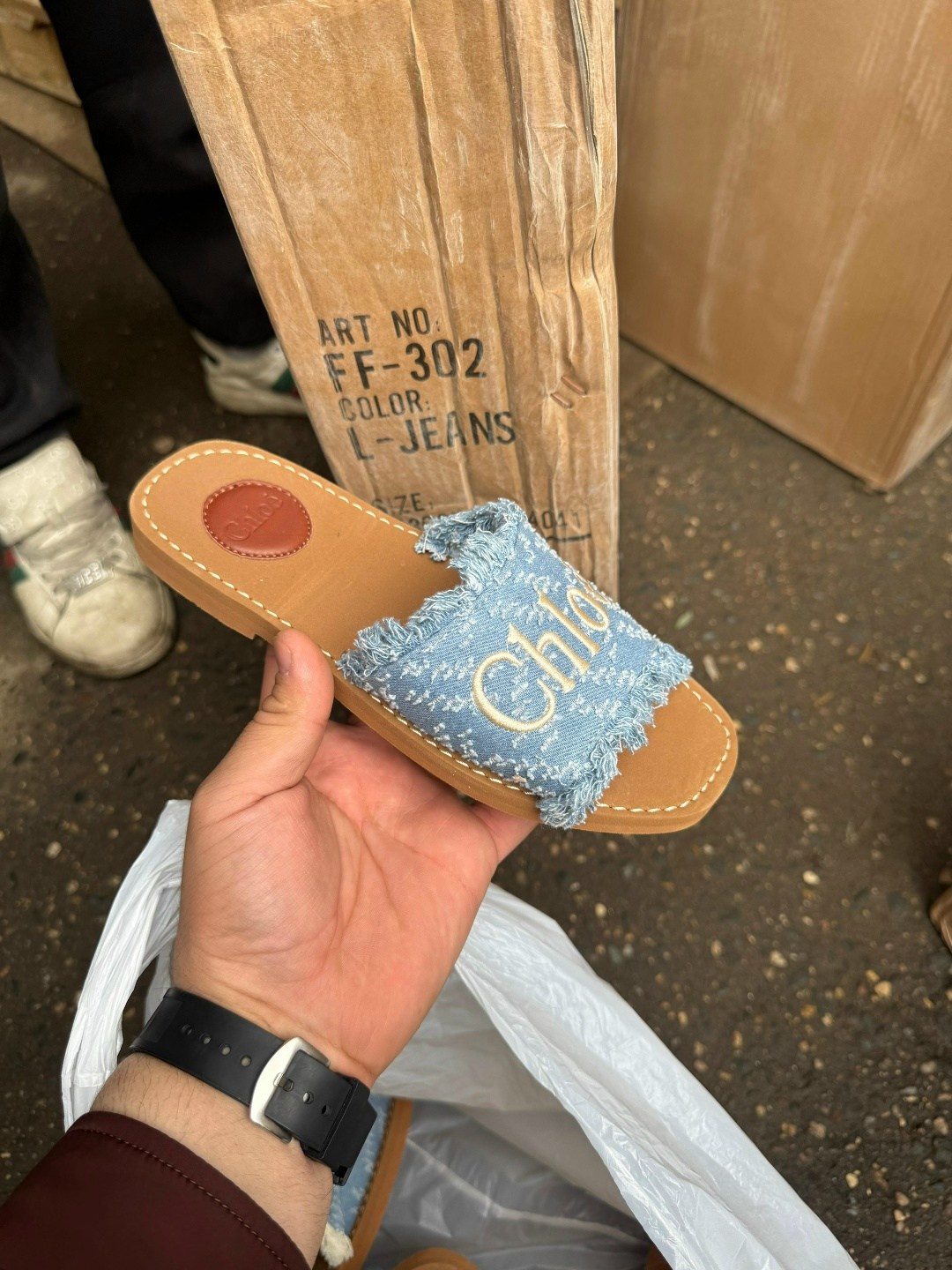 ,тапочки chloe,шлепанцы женские,модные тапочки,шлепанцы chloe