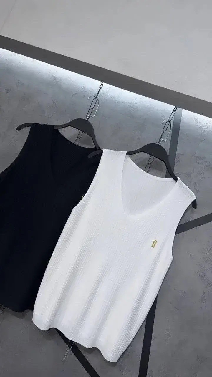 трикотажный жилет,вязаный жилет,жилет женский,женская майка,майка безрукавка