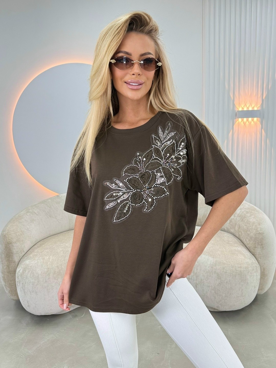 женская футболка,футболка со стразами,футболки оверсайз с принтами,футболки женские больших размеров,футболки женская оверсайз