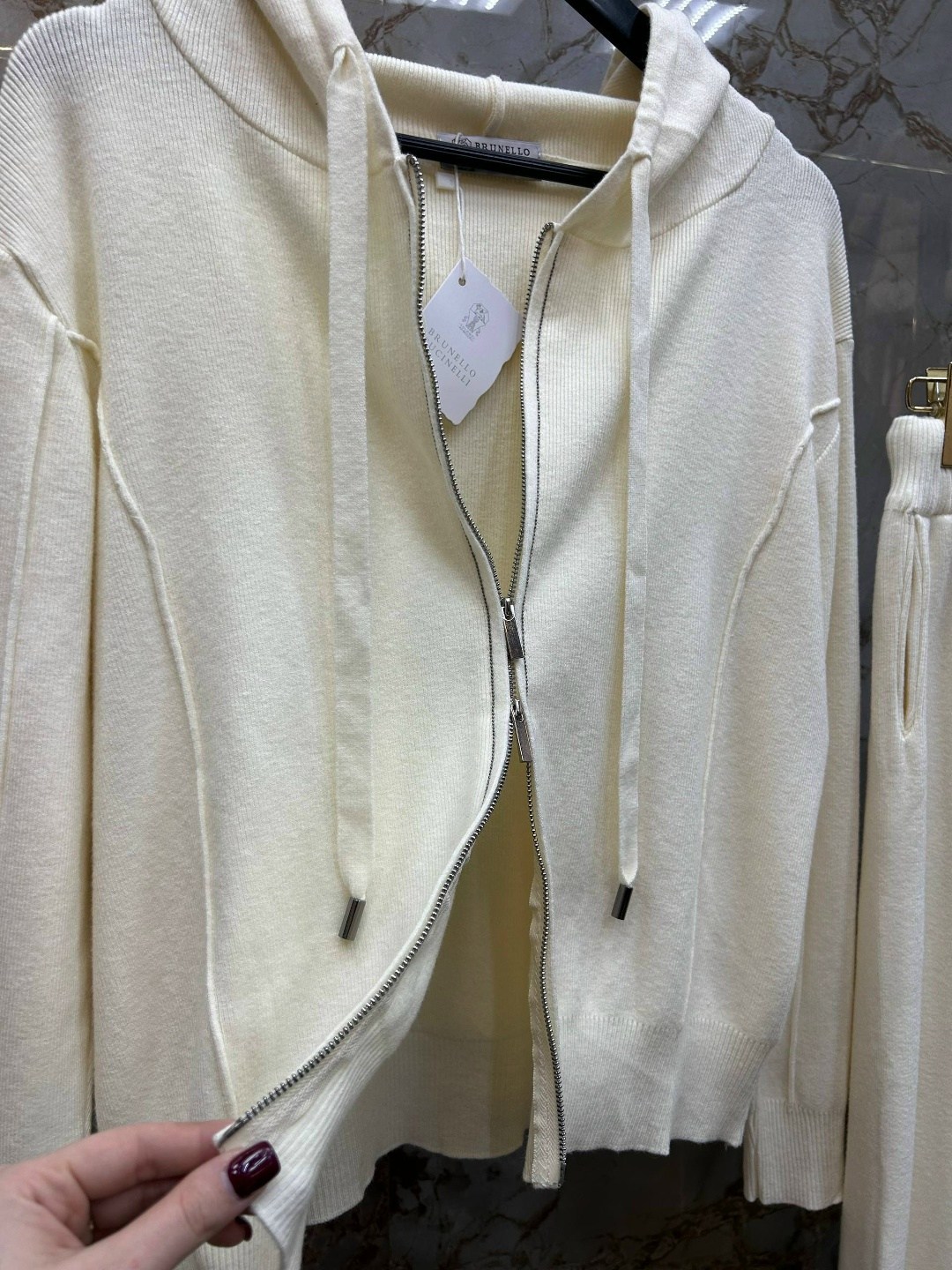 спортивные костюм,костюм на флисе,жилет бежевый,спортивные костюмы женские