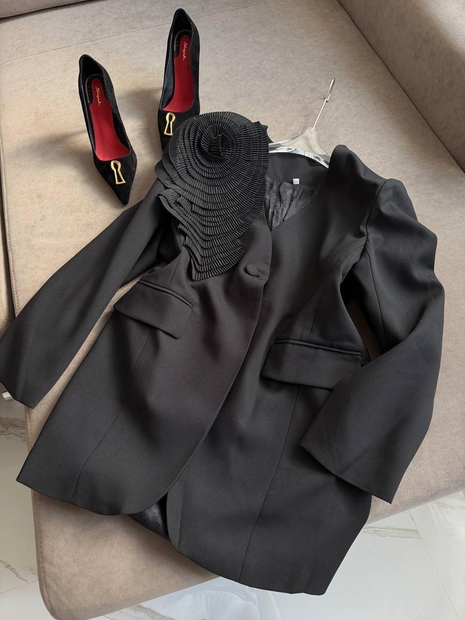 пиджак женский,жакеты с воланами,жакет,костюм женский,пиджак с оборками