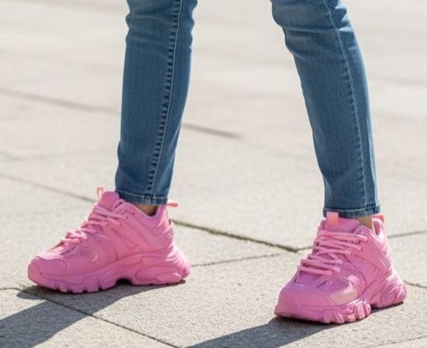 кроссовки balenciaga triple s розовые,розовые кроссовки,розовые женские кроссовки,кроссовки balenciaga balenciaga wmns triple s sneaker 'fluo pink' розовый,buffalo  розовые