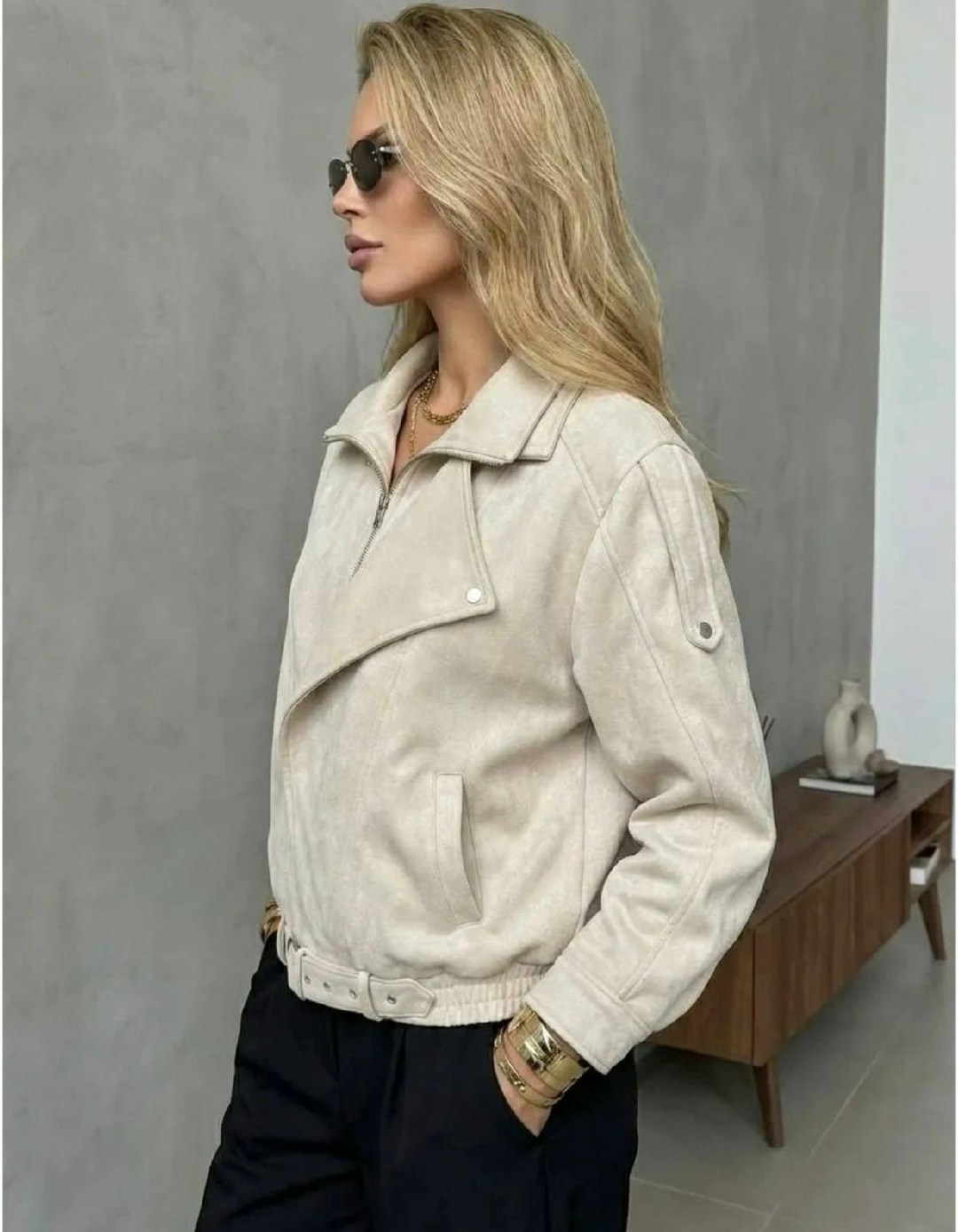 куртка женская,легкая куртка,куртка бежевая,замшевая куртка,куртка женская бежевая