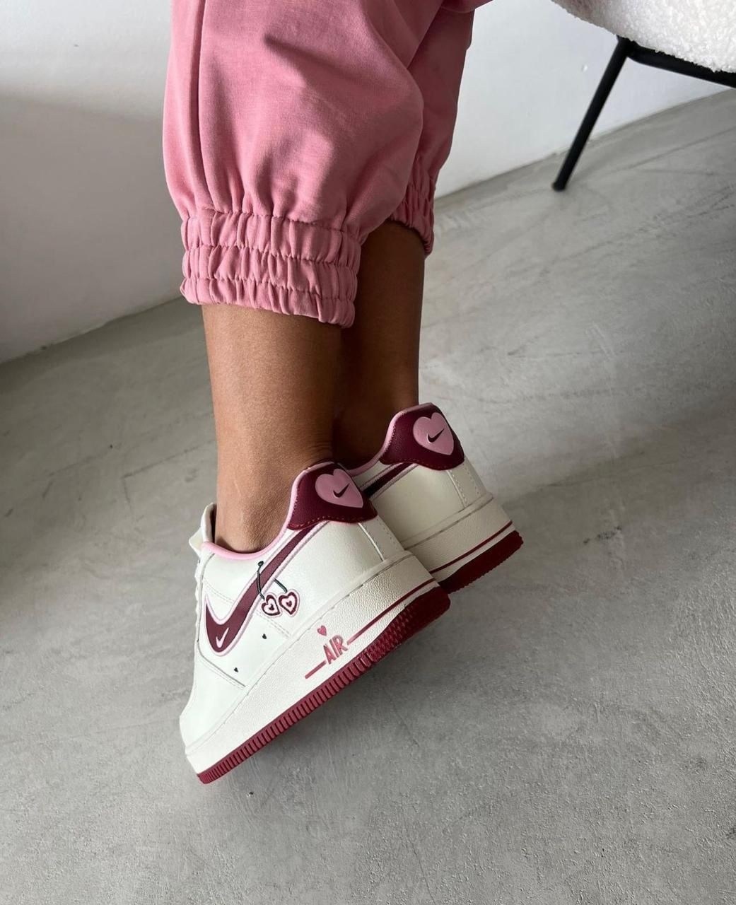 кросcовки nike air force 1,кроссовки air force 1 cherry low valentine's day,кроссовки nike air force 1 low,puma trinomic бордовые,кроссовки nike air force 1 low valentine day