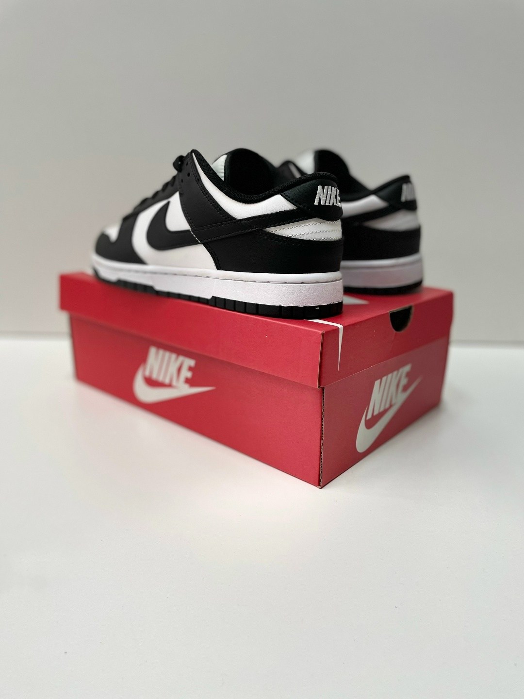 nike dunk low,nike dunk low black white,кроссовки nike sb dunk low,nike dunk low retro white black,nike dunk low retro white black panda (2026)