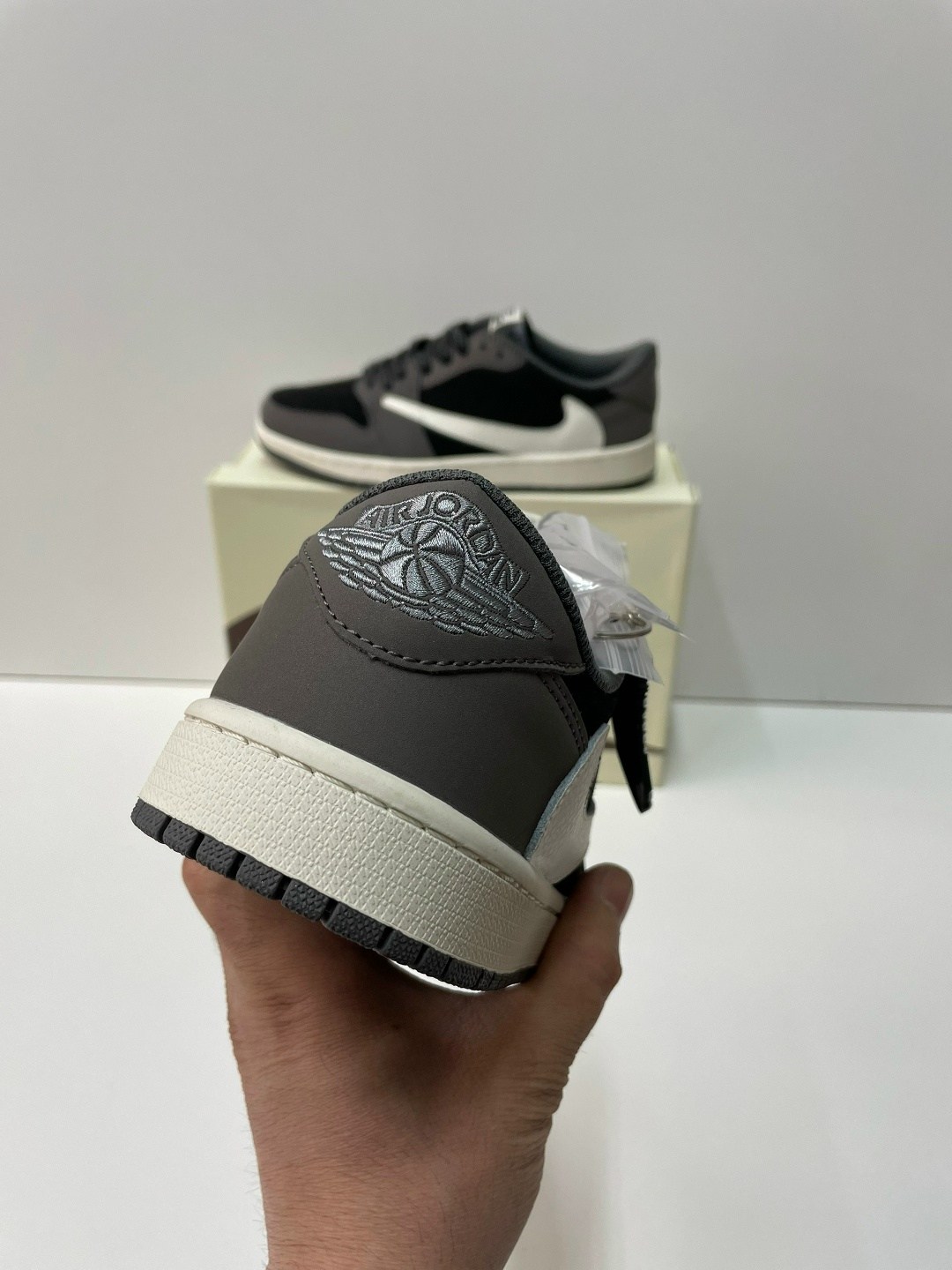 кроссовки nike air jordan 1 low x travis scott,кроссовки nike air jordan 1 low,кроссовки мужские nike air jordan 1,кроссовки nike air jordan 1 low travis scott grey black,кроссовки мужские nike air jo