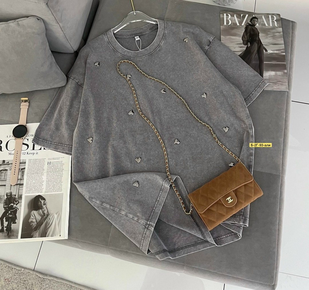 футболка женская варенка оверсайз,футболочка в стиле оверсайз,женская футболка оверсайз,футболка оверсайз со стразами камнями серая mesale,футболка оверсайз со стразам