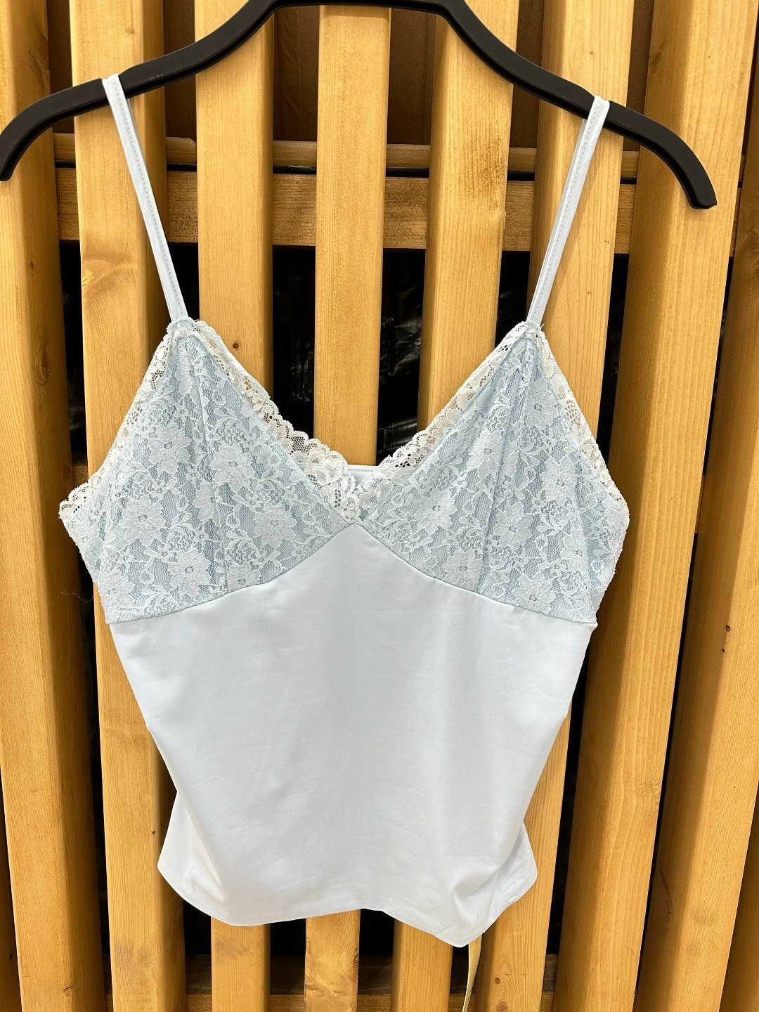 шелковый топ с кружевом,майка с кружевами,шелковый топ,кружевная майка,шелковый топ с кружевом молочного цвета