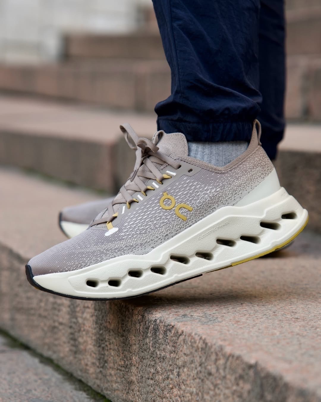 кроссовки,,спортивный ,дышащие кроссовки,кроссовки беговые