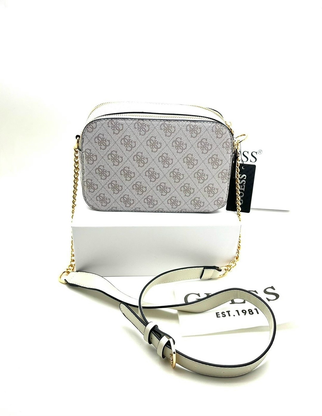 женская сумка guess,guess сумка на плечо,сумка guess,сумка через плечо guess,guess сумка на плечо кросс-боди