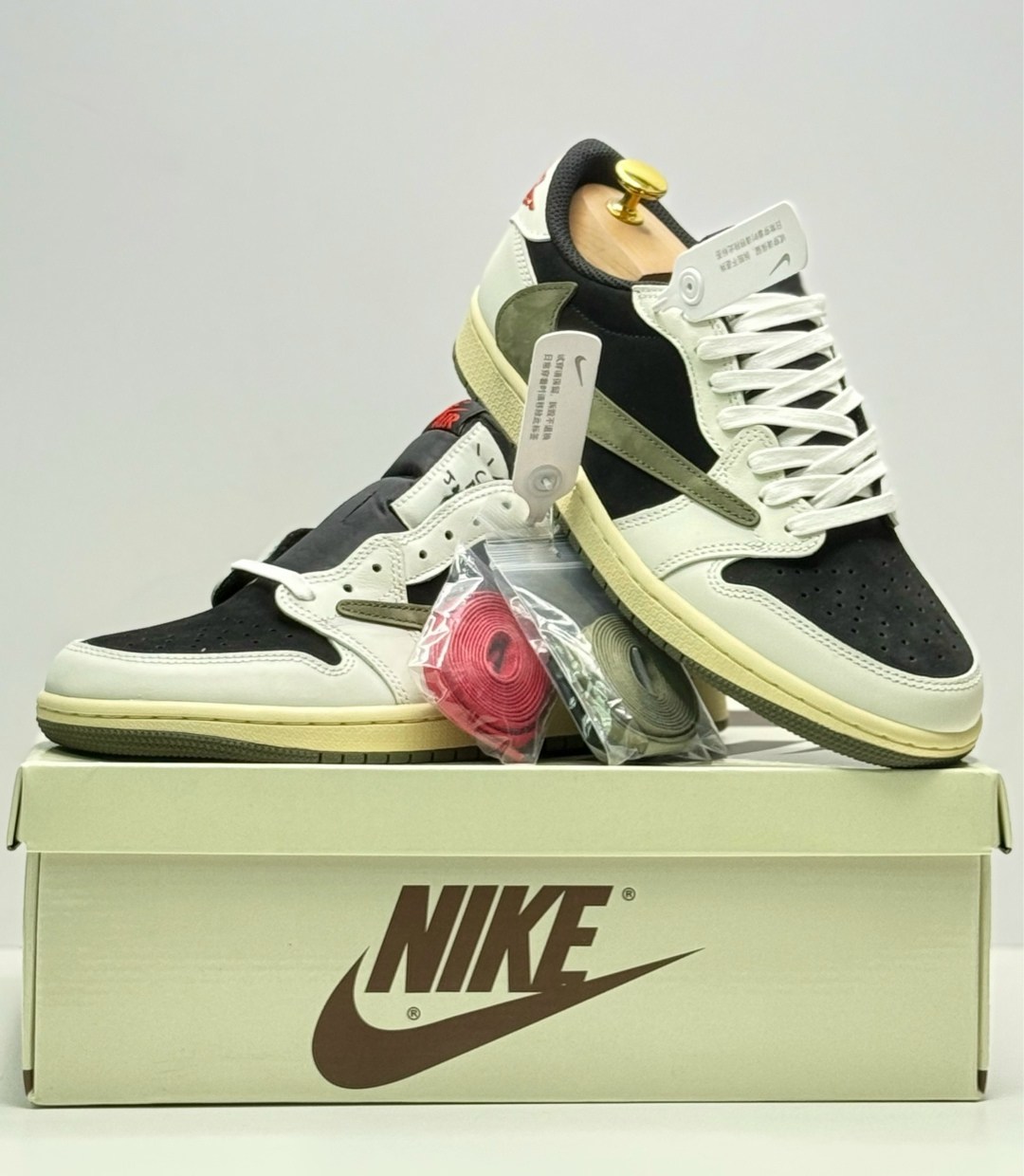 кроссовки travis scott x air jordan 1 low,travis scott jordan 1 low olive,кроссовки nike air jordan 1 travis scott,кроссовки nike air jordan travis scott,кроссовки travis scott x air jordan 1 low og
