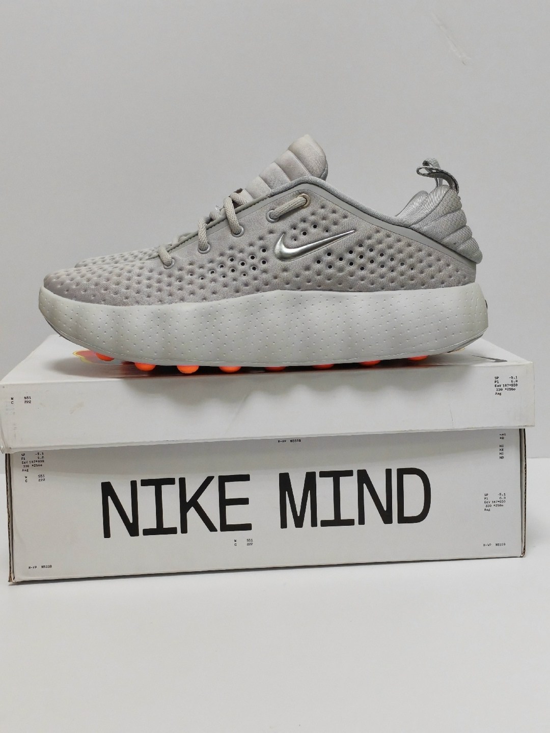 кроссовки,,кроссовки nike,nike mind 002,кроссовка