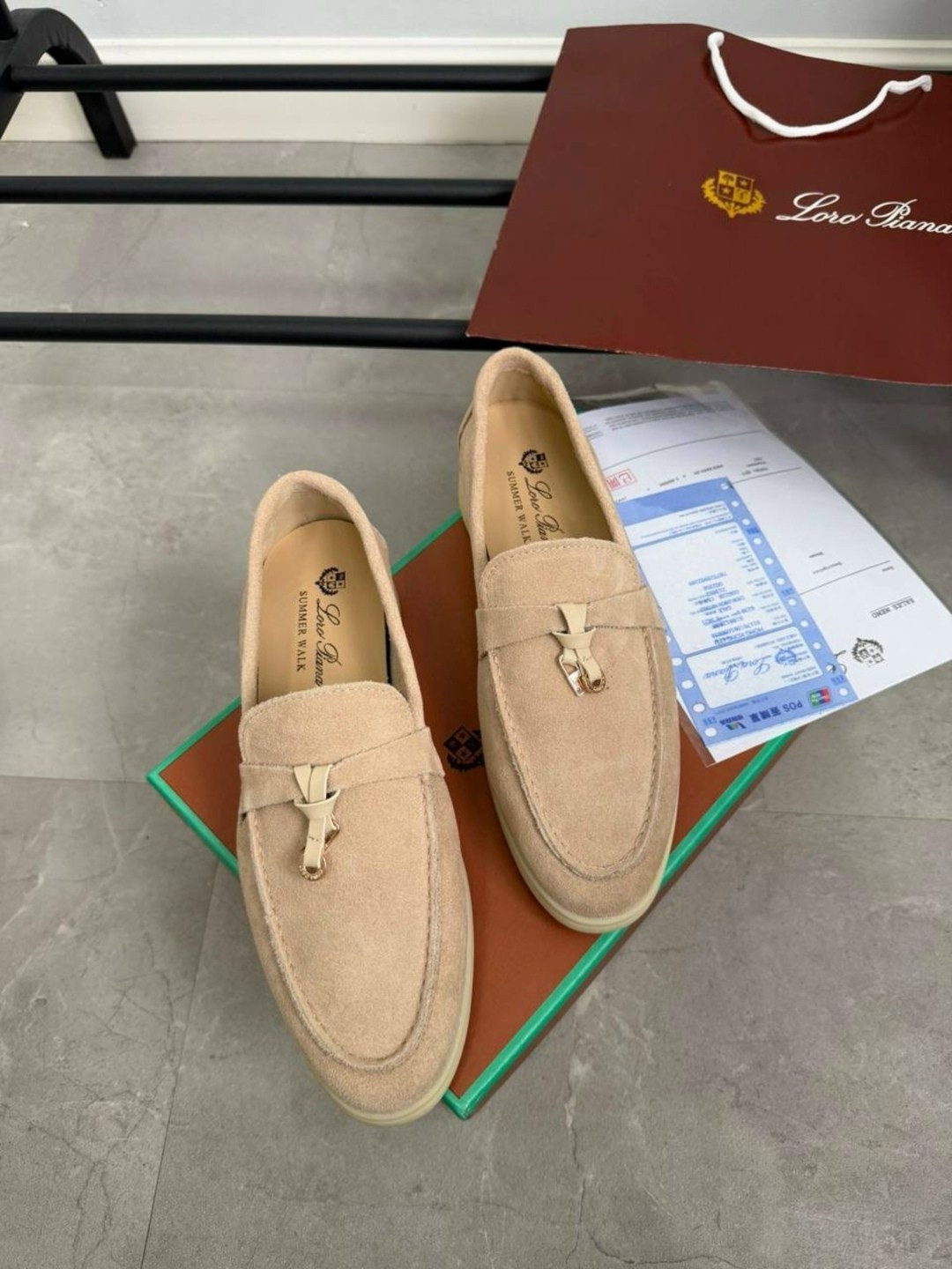 ,лоферы loro piana,замшевые лоферы loro piana,лоферы loro piana summer walk бежевые,замшевые лоферы