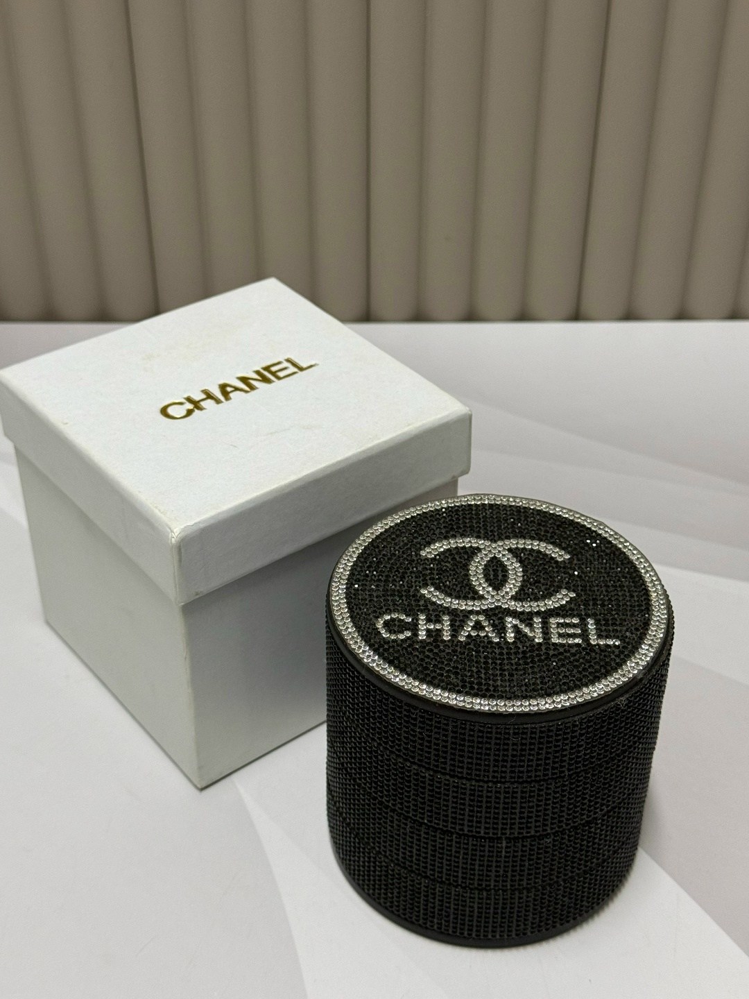 шкатулка со стразами,шкатулка для украшении,шкатулка подарочная,коробка,ювелирная шкатулка