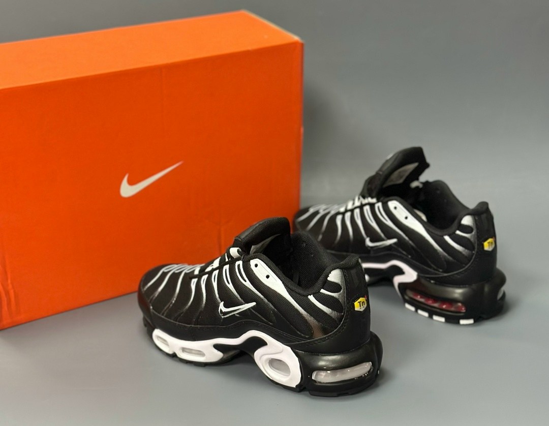 nike air max plus tn,кроссовки nike air max tn plus,nike air max plus tn black,nike air max plus,кроссовки nike air max tn plus ultra белые с серым