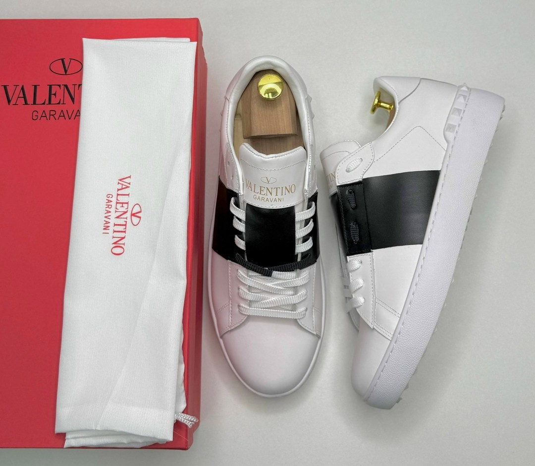 кроссовки valentino,,valentino rockstud кроссовки,кроссовки valentino garavani,кеды valentino