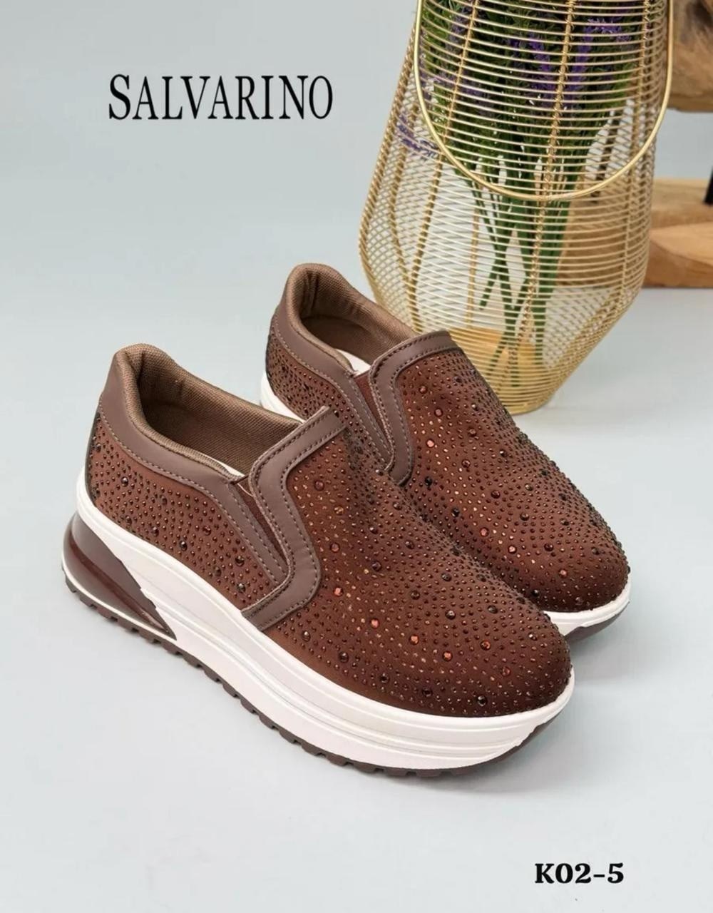 ,женские кроссовки, женская,слипоны с перфорацией,кроссовки спортивные со стразами