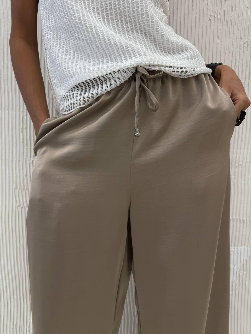 брюки модные,широкие брюки,бежевые брюки палаццо,свободные брюки,брюки стильные