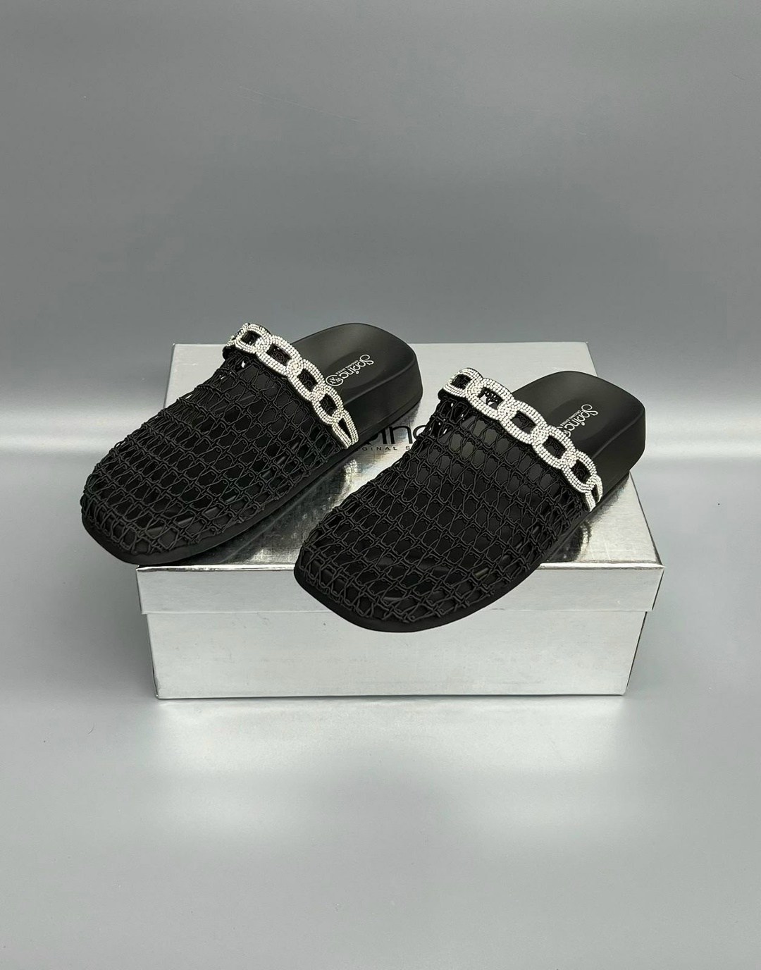 ,шлепанцы женские,модные шлепанцы,шлепки диор,шлепки шанель