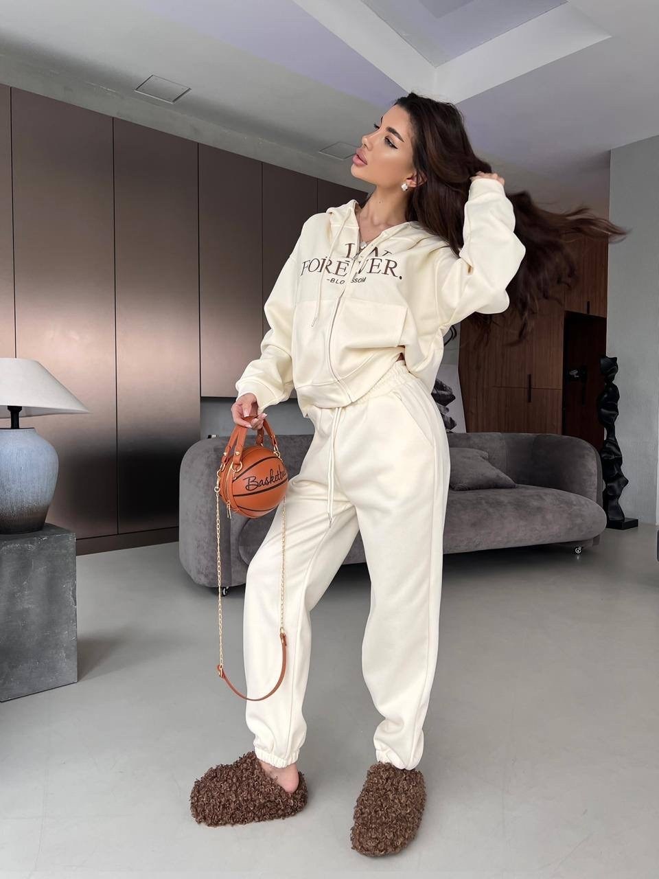 костюм спортивный,костюм женский,костюм женский спортивный,костюм белый,спортивные костюмы