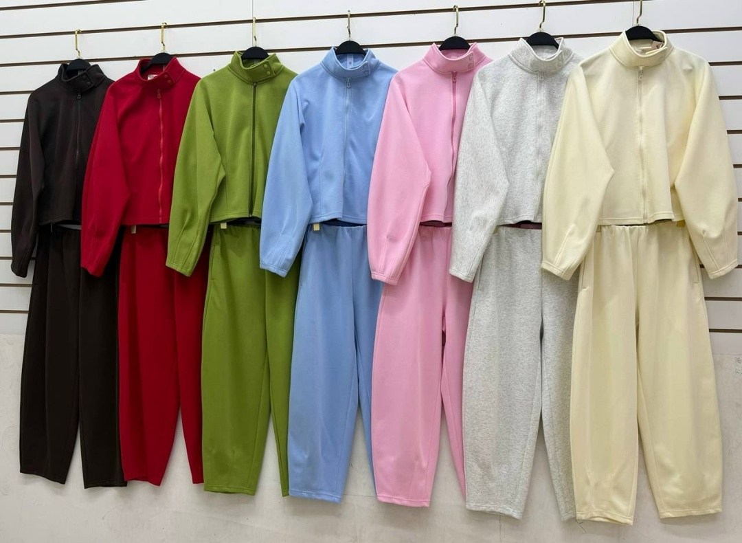 костюм оверсайз,костюм спортивный женский оверсайз livin'looks,женский костюм на флисе,женский спортивный костюм на флисе,костюм оверсайз c начесом ari store