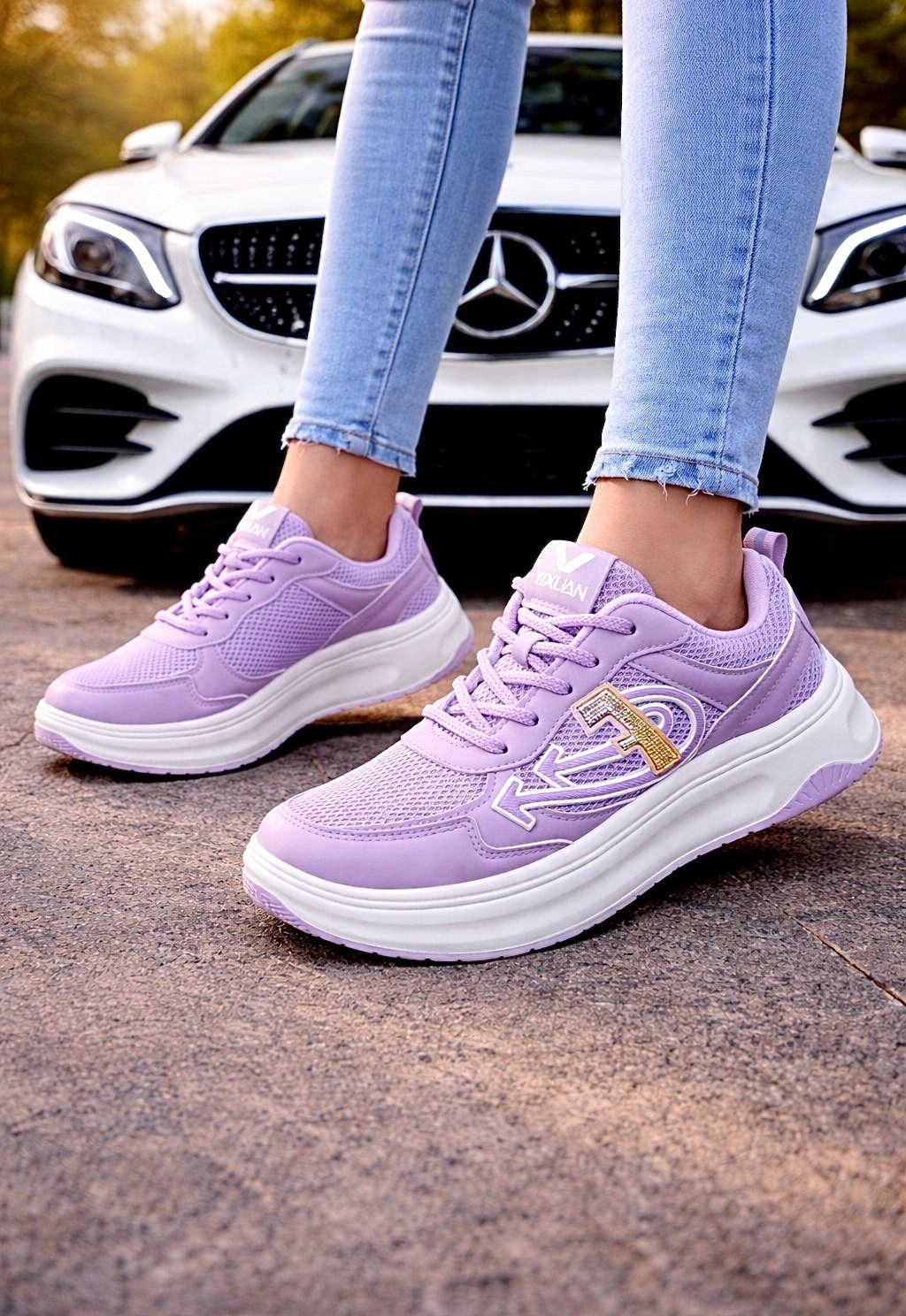 кроссовки женскиe,белые кроссовки,кроссовки для женщин,стильные кроссовки,кроссовка