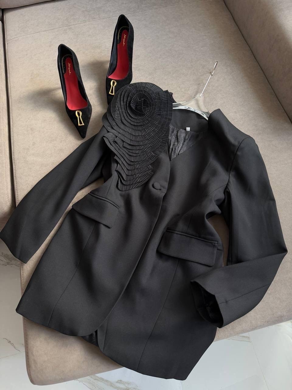 пиджак женский,жакеты с воланами,жакет,костюм женский,пиджак с оборками