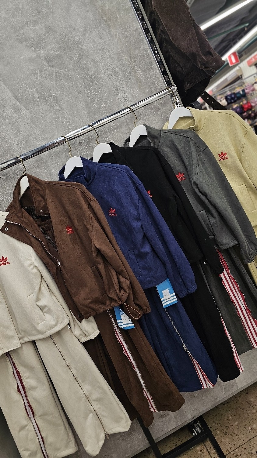 костюм двойка женская,костюм двойка,женские костюмы,спортивные костюм,костюм стильный