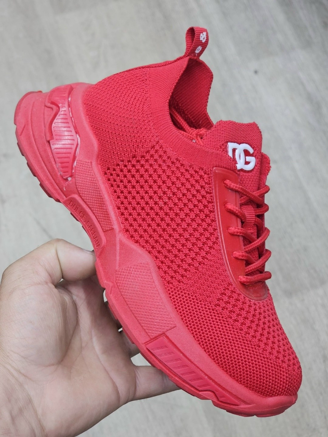 кроссовки,женские кроссовки,красные кроссовки,спортивная ,кроссовка