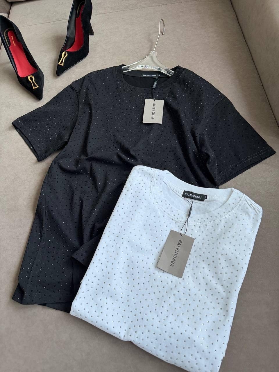 женская футболка,футболка со стразами,футболки для девочки,стильная футболка