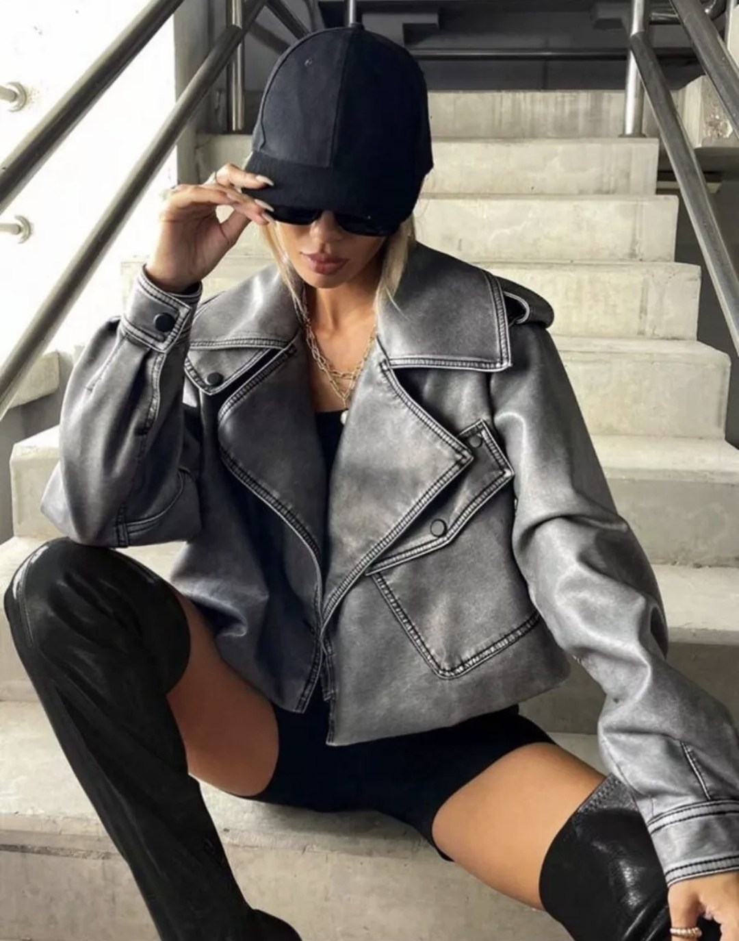 куртка косуха женская,косуха куртка,косуха оверсайз кожаная куртка серая винтажная aftfbasic,косуха женская куртка кожаная oversize,косуха кожаная куртка
