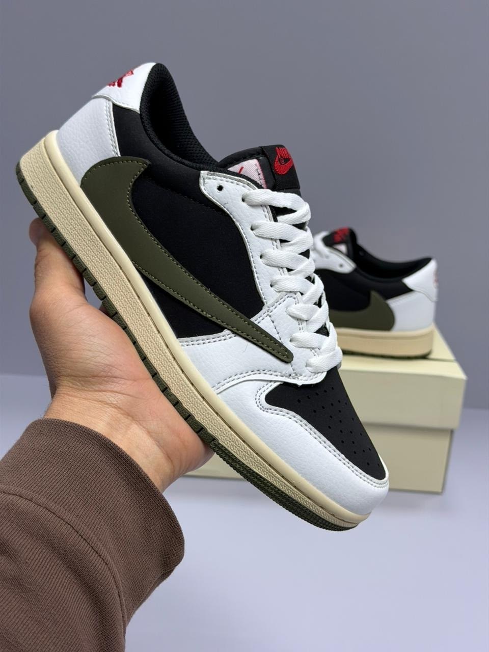 кроссовки nike air jordan 1 low travis scott,кроссовки air jordan 1 low og из коллаборации с travis scott,кроссовки nike travis scott x air jordan 1,кроссовки nike travis scott air jordan 1,кроссовки