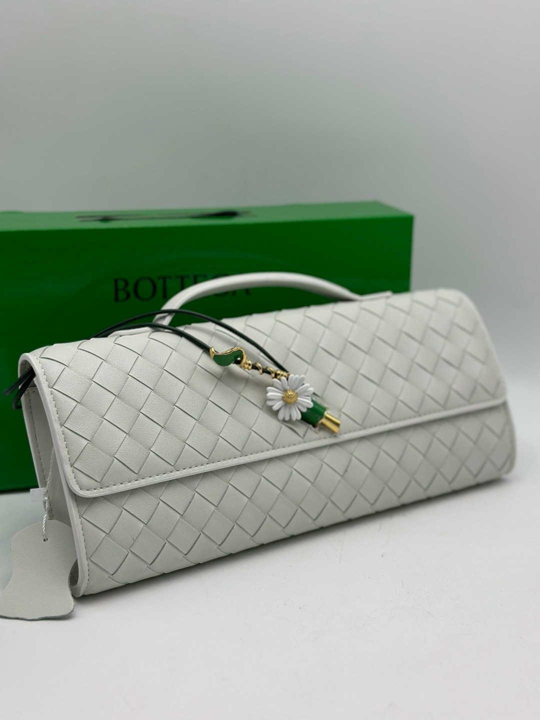 клатч bottega veneta,сумка женская bottega veneta,bottega veneta сумка,сумка bottega,женский кожаный клатч bottega veneta andiamo черный