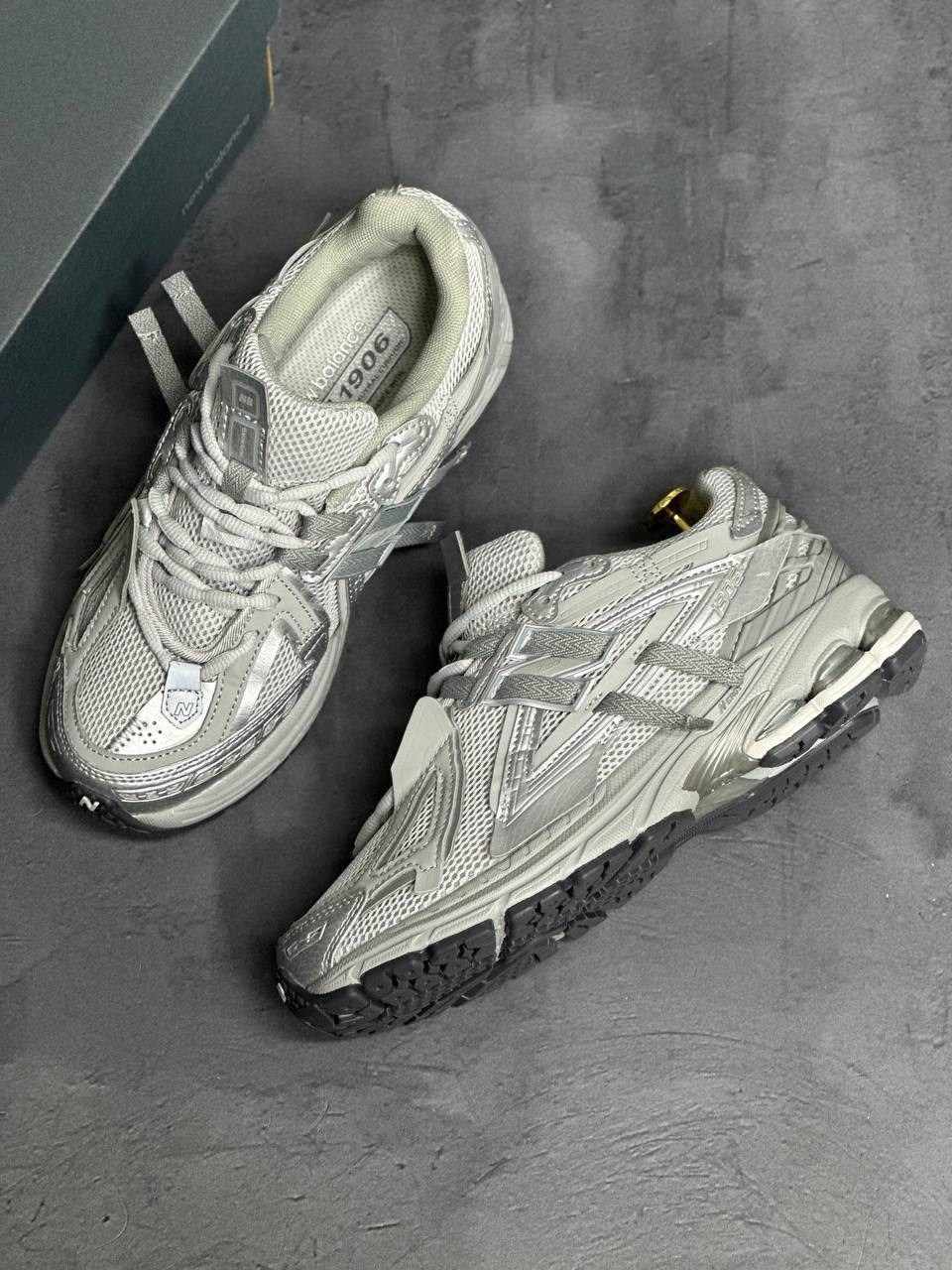 кроссовки new balance 1906,кроссовки new balance 1906 r,кроссовки,женские кроссовки balenciaga runner серебристые,стильные кроссовки