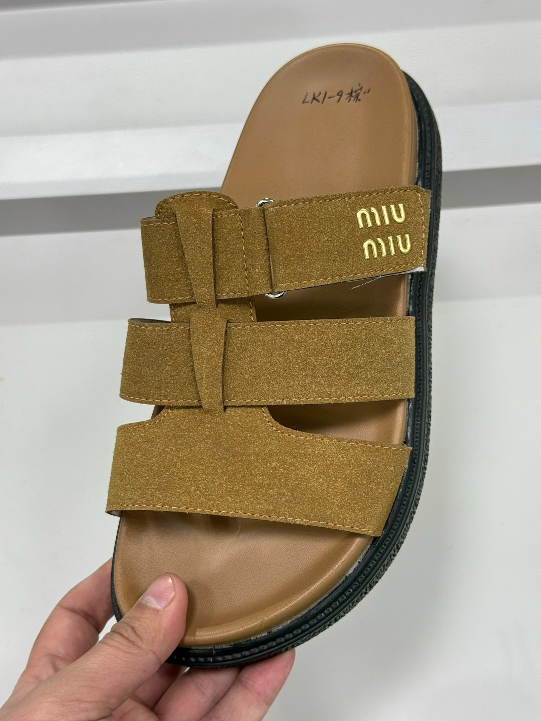 сандалии,,женские сандалии,босоножки модные,шлепки женские