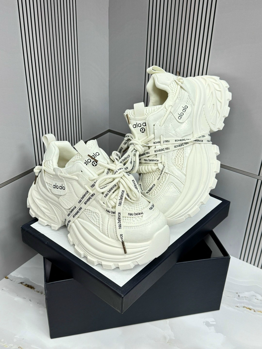 кроссовки женскиe,,женские массивные кроссовки,кроссовки на платформе,кроссовки кроссовки женские