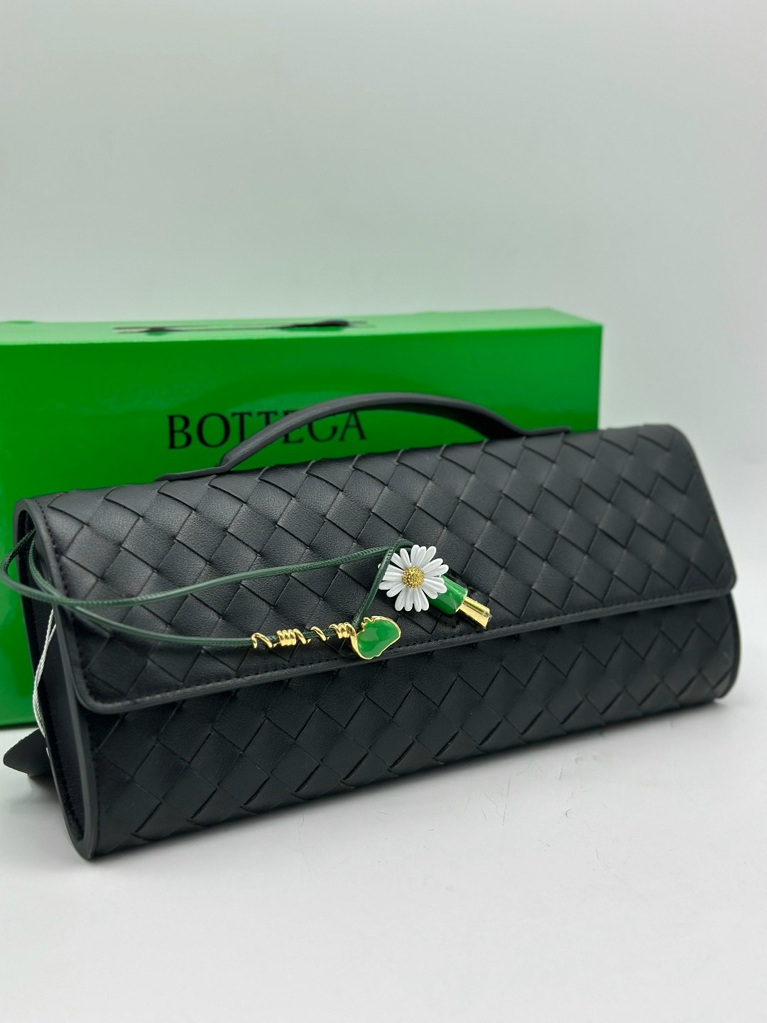 клатч bottega veneta,сумка женская bottega veneta,bottega veneta сумка,сумка bottega,женский кожаный клатч bottega veneta andiamo черный