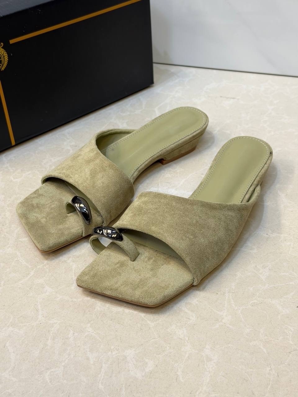 ,модные тапочки,замшевые босоножки,женские сандалии,босоножки женские