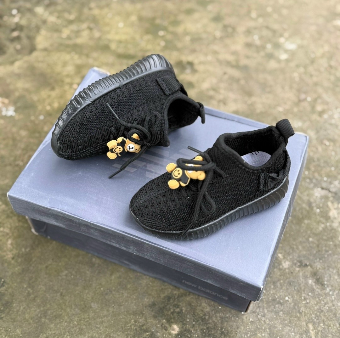 ,кроссовки детские изи, детская,adidas yeezy boost 350 v2 static black reflective,детские кроссовки