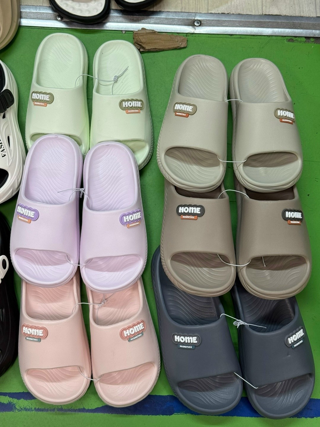 женские шлепанцы,,летние тапочки,пляжная ,модные тапочки