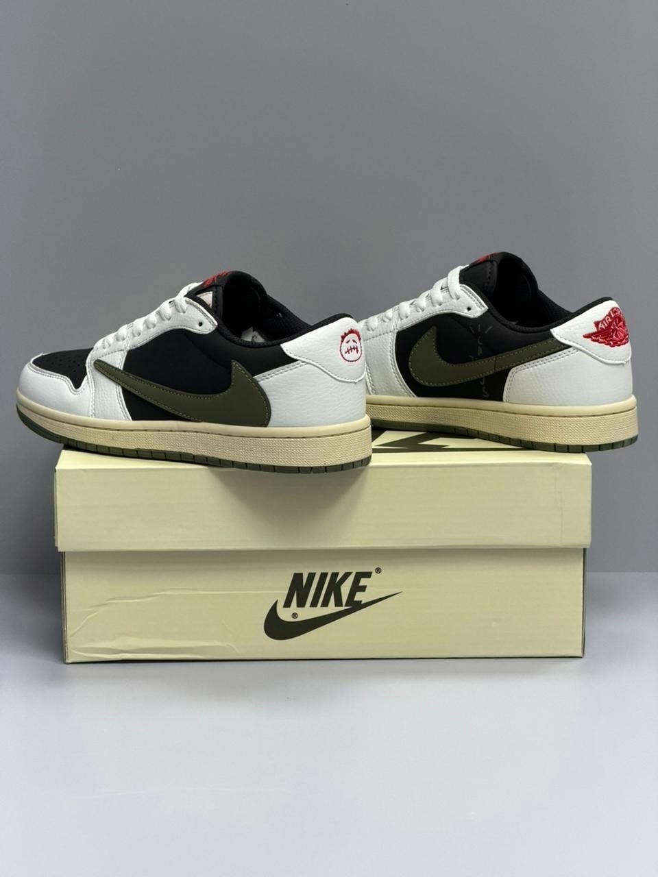 кроссовки nike air jordan 1 low travis scott,кроссовки air jordan 1 low og из коллаборации с travis scott,кроссовки nike travis scott x air jordan 1,кроссовки nike travis scott air jordan 1,кроссовки