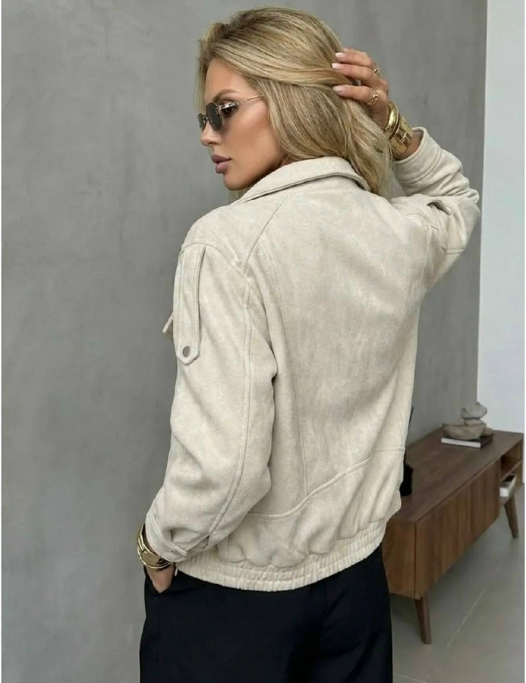 куртка женская,легкая куртка,куртка бежевая,замшевая куртка,куртка женская бежевая