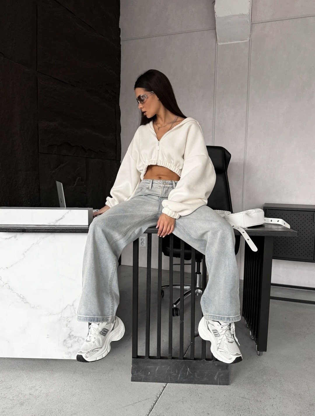 джинсы широкие,джинсы широкие трубы,джинсы женские широкие,джинсы оверсайз,женские джинсы