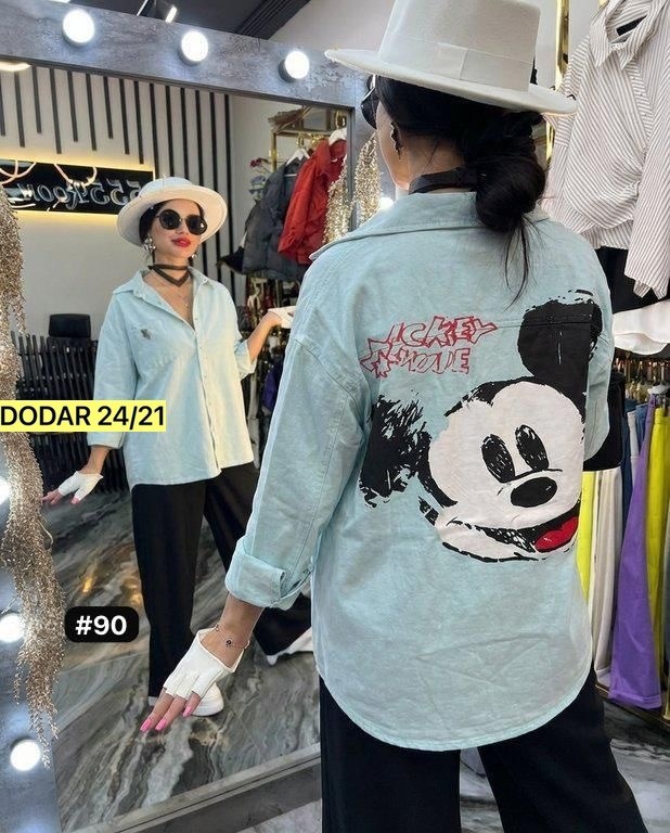 джинсовая куртка с микки маусом,джинсовая куртка оверсайз с принтом микки маус,джинсовая куртка,джинсовая куртка женская с микки маусом,микки маус на джинсовке