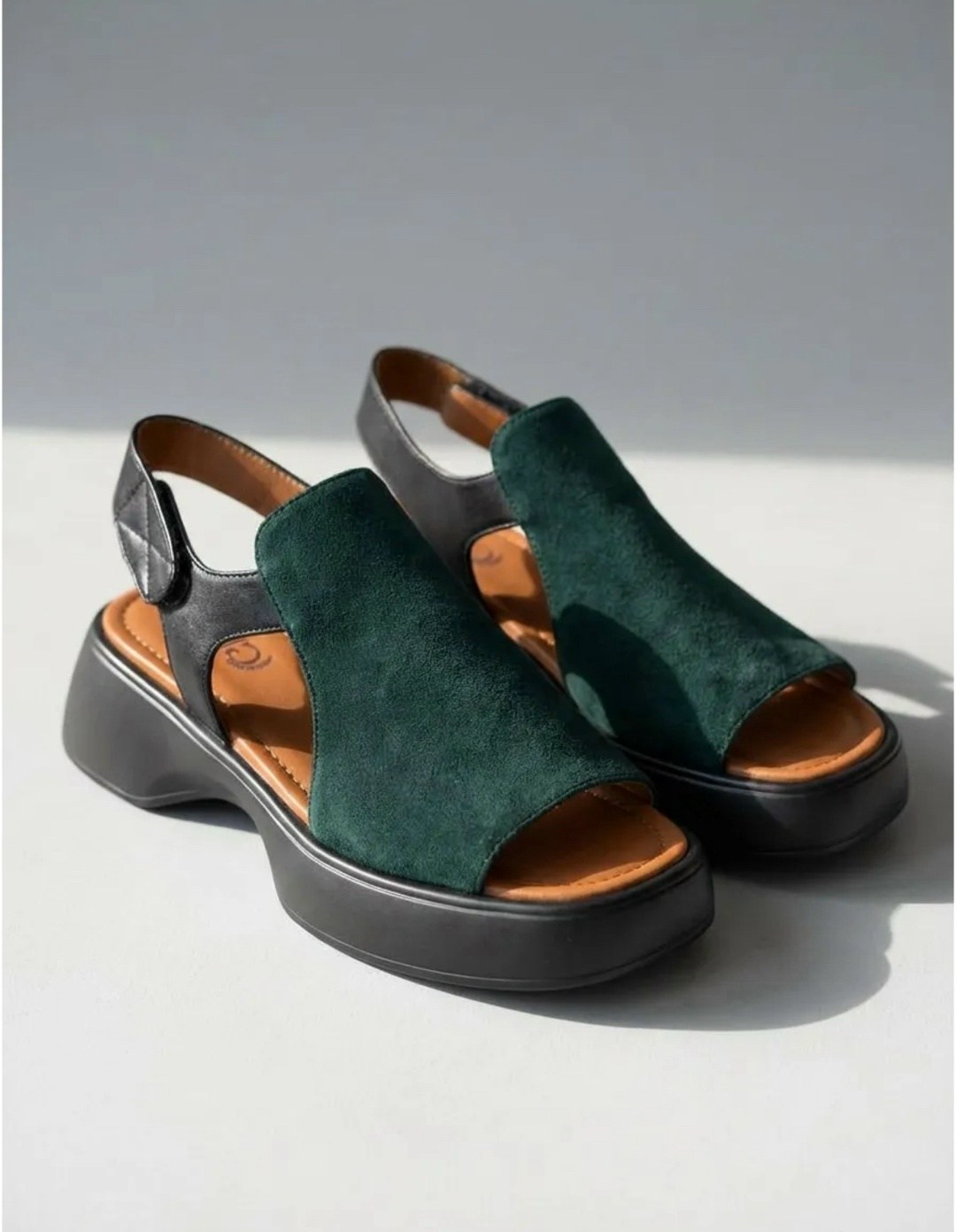 стильные босоножки,босоножки на платформе,босоножки женские,замшевые босоножки,