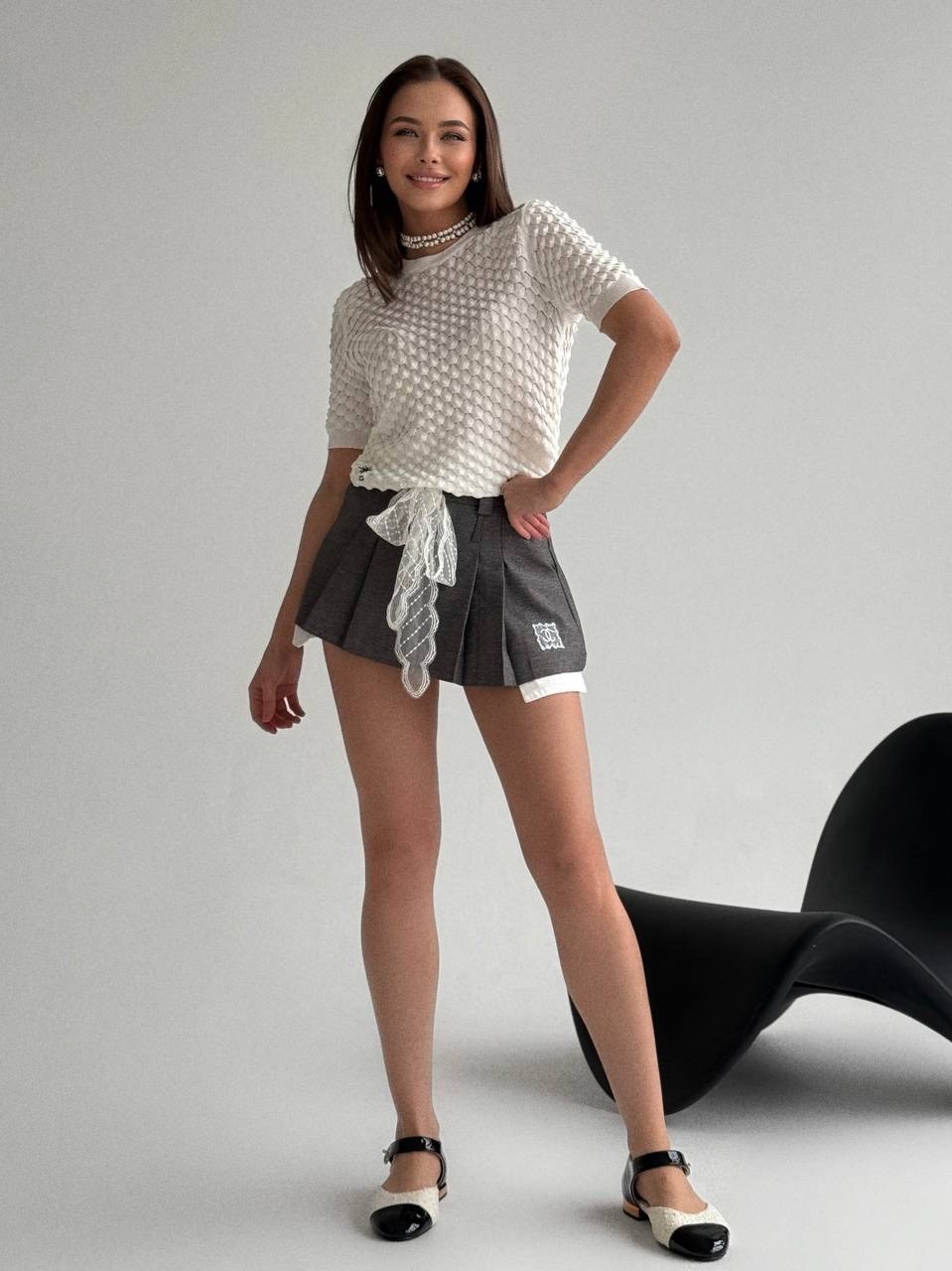 одежда для женщин,мини юбка,женская юбка,джемпер бежевый