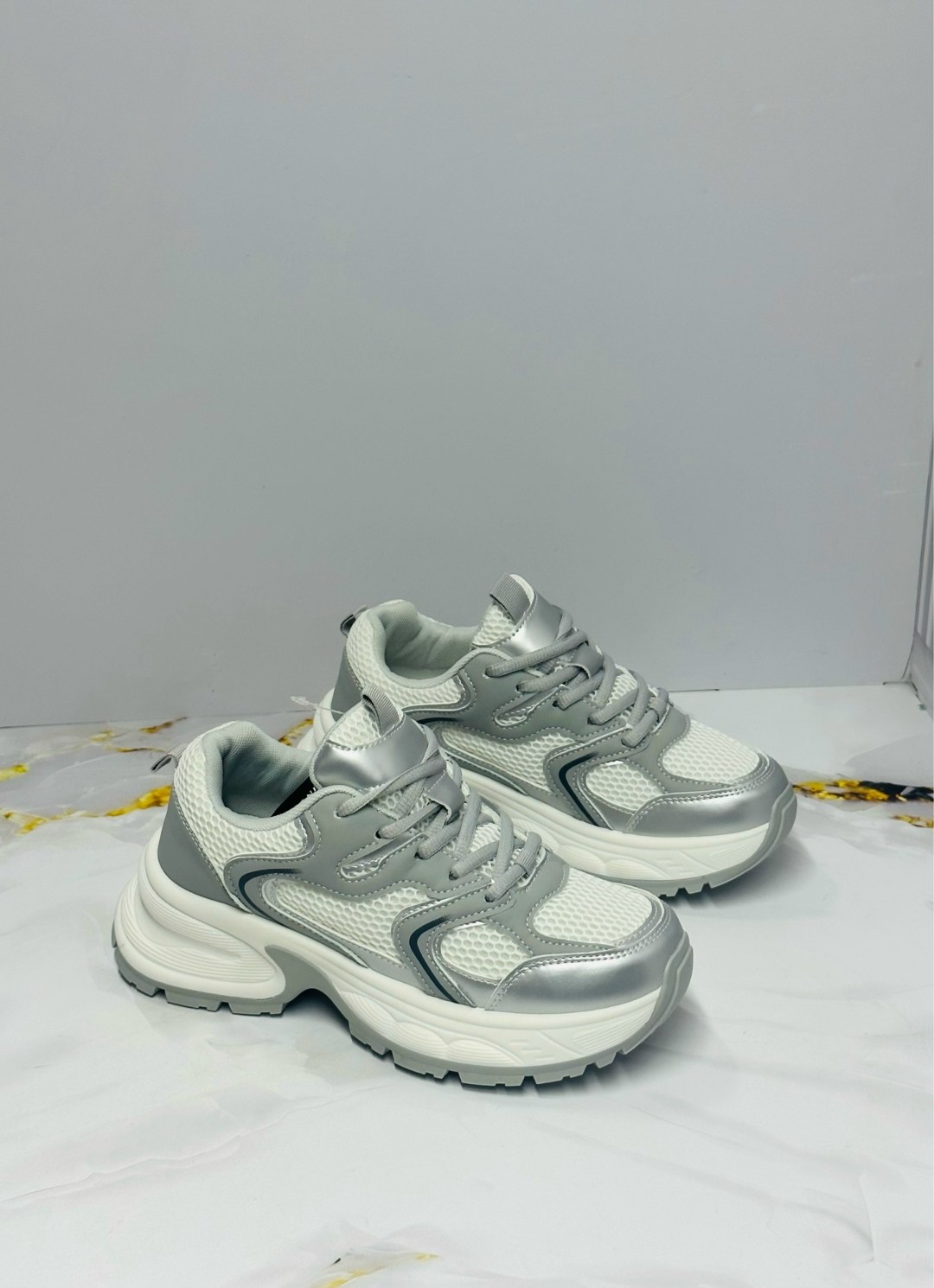 женские кроссовки,кроссовки,кроссовки модные,кроссовки белые,кроссовки мода